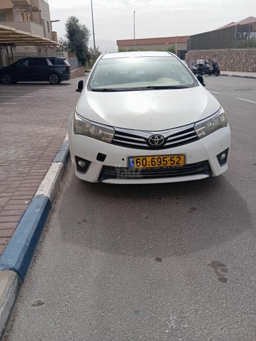 מודעת רכב טויוטה קורולה