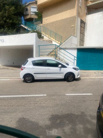 טויוטה יאריס