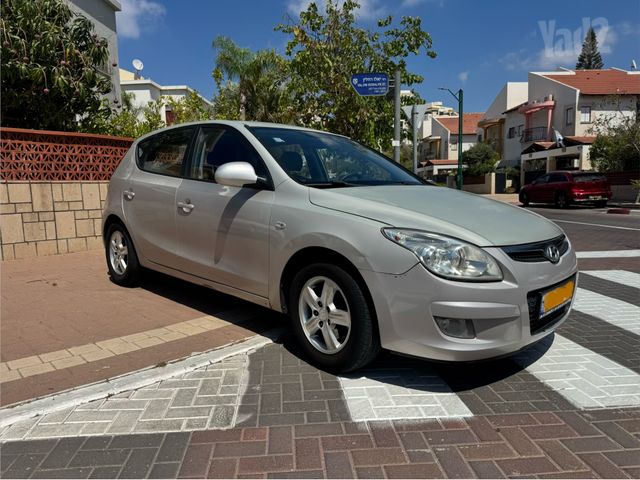 יונדאי i30