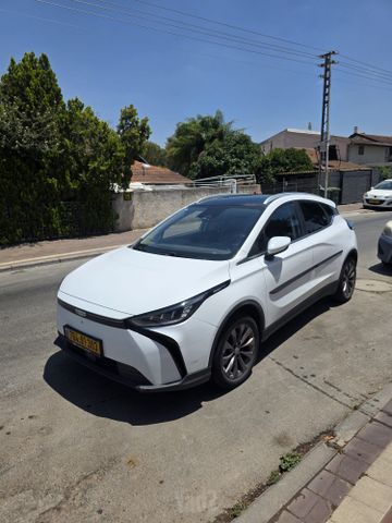 מודעת רכב ג׳ילי Geometry C