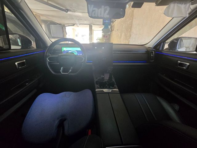ג'אקו J7