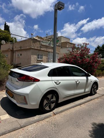 יונדאי איוניק