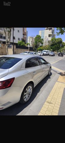 רנו מגאן
