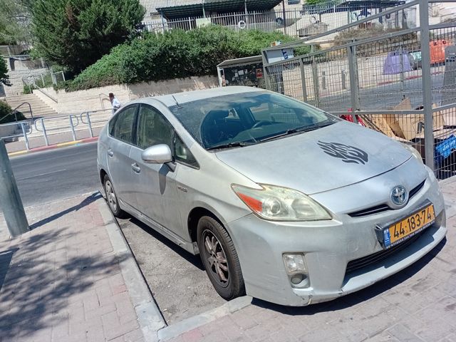 מודעת רכב טויוטה פריוס
