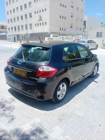 טויוטה אוריס