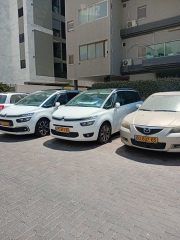 מודעת רכב סיטרואן C4 פיקאסו