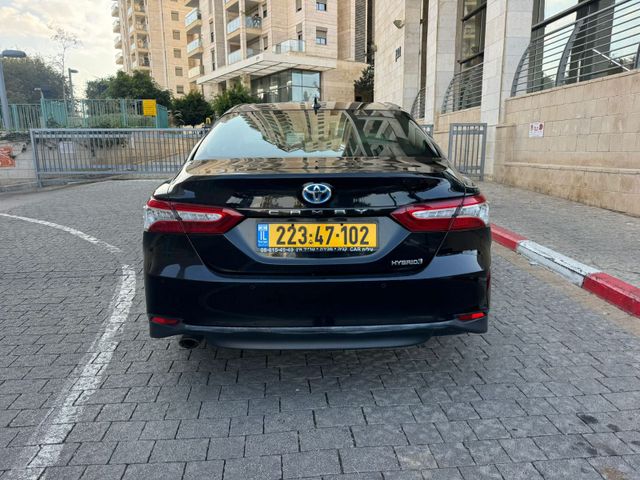 טויוטה קאמרי