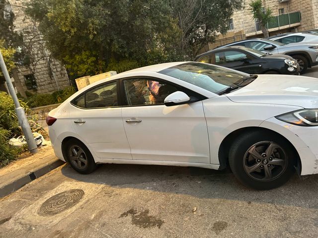 יונדאי אלנטרה
