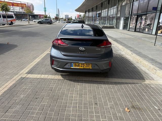 יונדאי איוניק