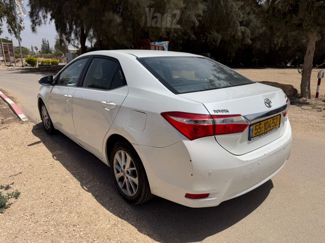 טויוטה קורולה