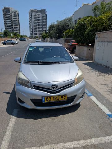 טויוטה יאריס