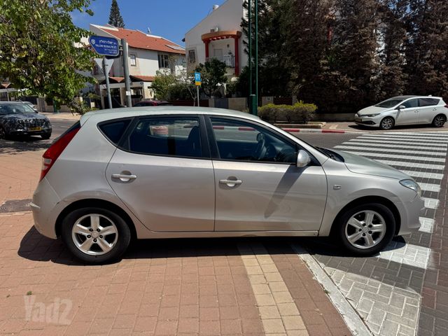 יונדאי i30