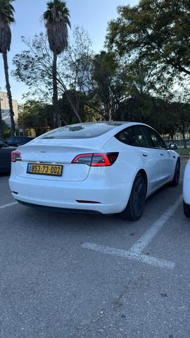 טסלה מודל 3