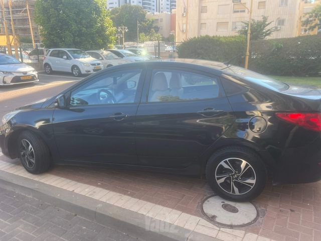 יונדאי אקסנט i25