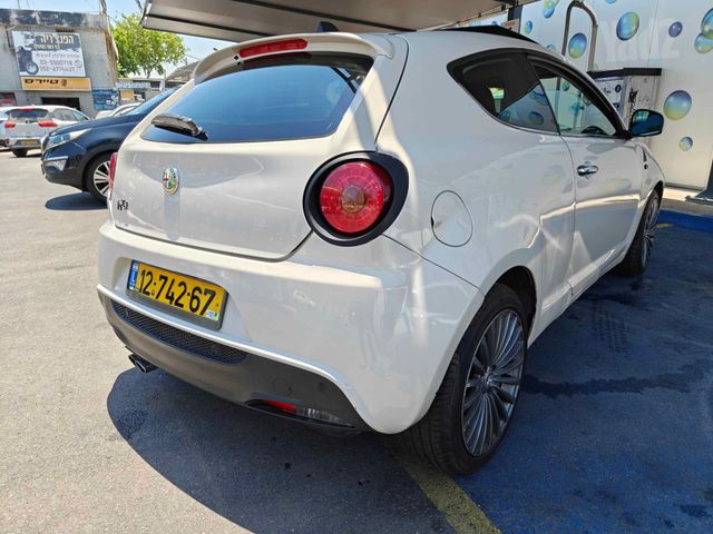אלפא רומיאו מיטו