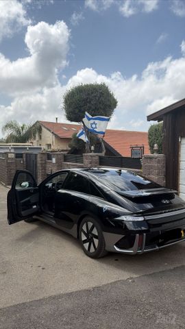 יונדאי איוניק 6