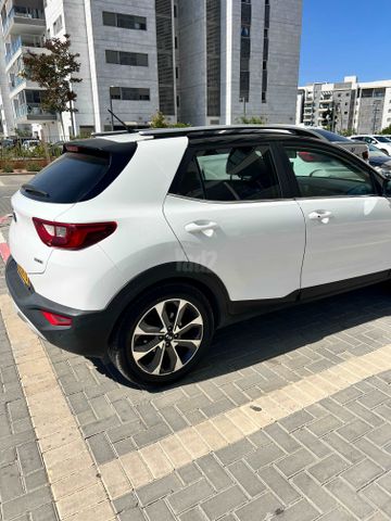 קיה סטוניק