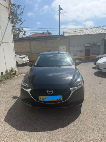 מודעת רכב מאזדה 2