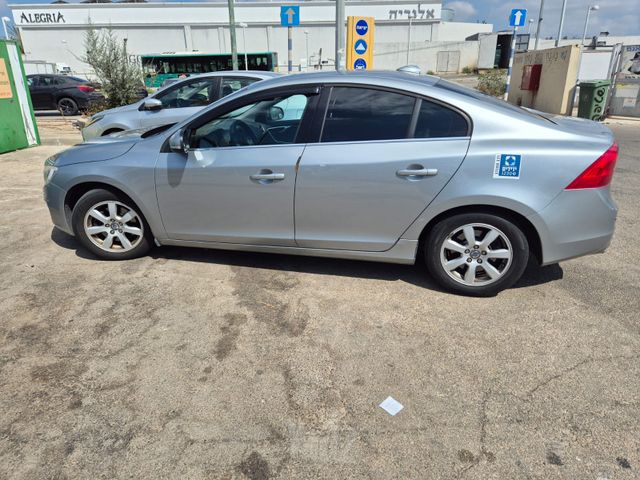 וולוו S60