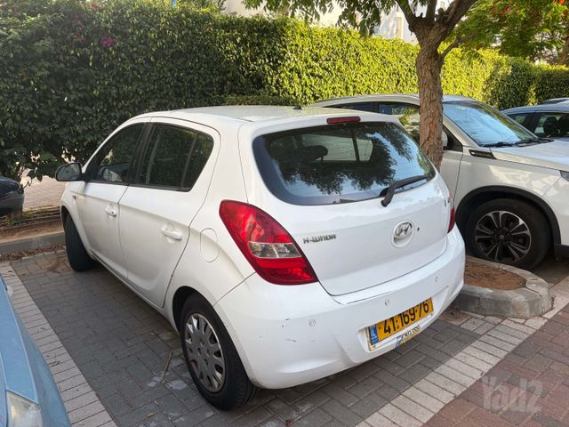 מודעת רכב יונדאי i20