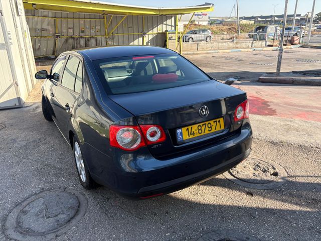 מודעת רכב פולקסווגן ג'טה 