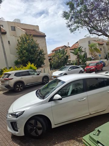 מודעת רכב יונדאי איוניק