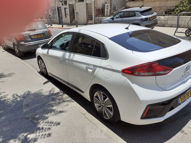 יונדאי איוניק