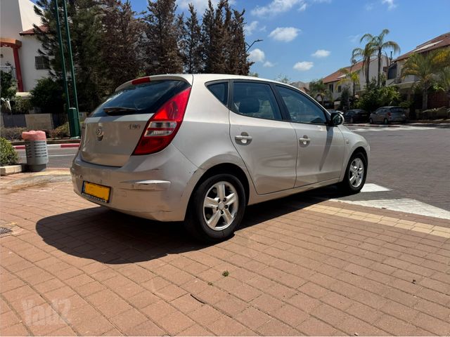יונדאי i30