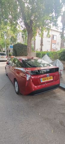טויוטה פריוס