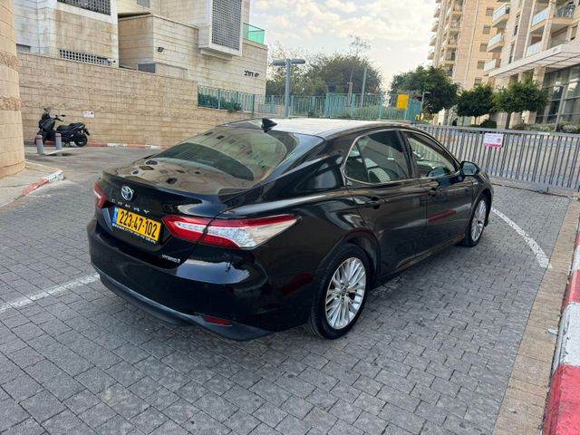 טויוטה קאמרי