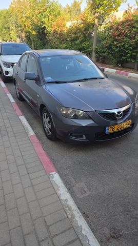 מודעת רכב מאזדה 3
