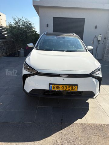 מודעת רכב ג׳ילי Geometry C