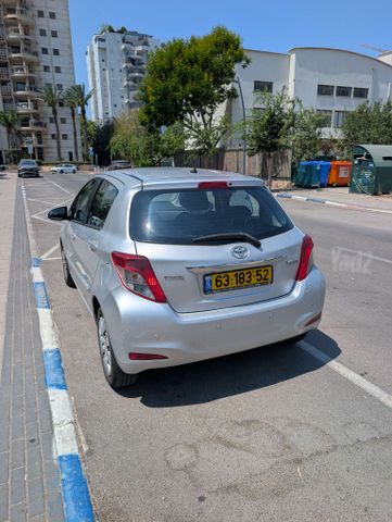 טויוטה יאריס