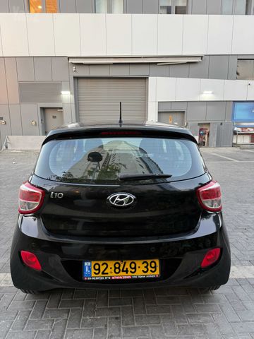 יונדאי i10