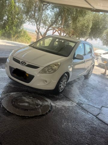 יונדאי i20