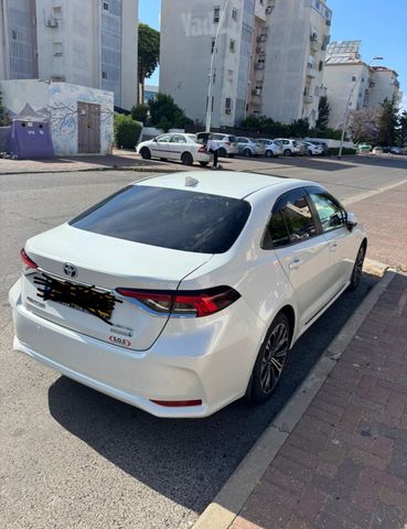טויוטה קורולה