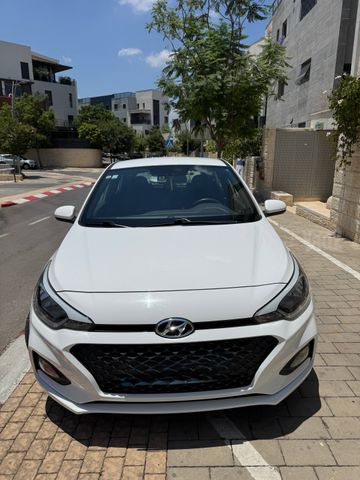 יונדאי i20