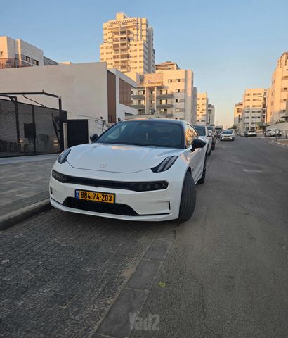 זיקר 001