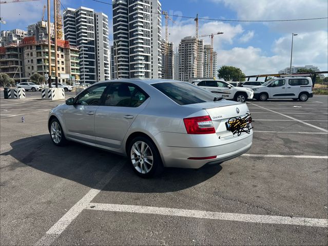 סקודה אוקטביה 
