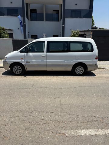 יונדאי H-1 / i800