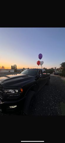 2500 Limited Night אוט׳ 6.7 (370 כ״ס)