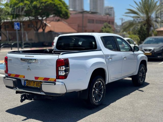 מיצובישי טרייטון / L200