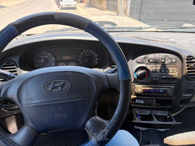 יונדאי H-1 / i800