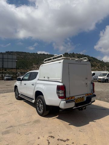 מיצובישי טרייטון / L200