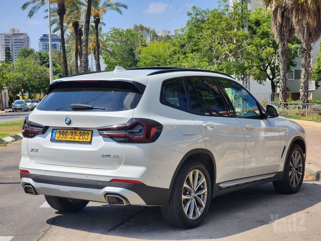 ב מ וו X3