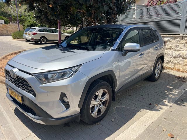 מודעת רכב טויוטה RAV4