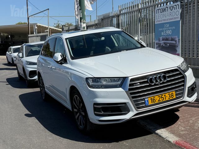 אאודי Q7