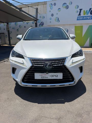 לקסוס NX