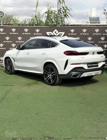 ב מ וו X6
