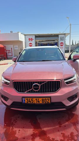 וולוו XC40